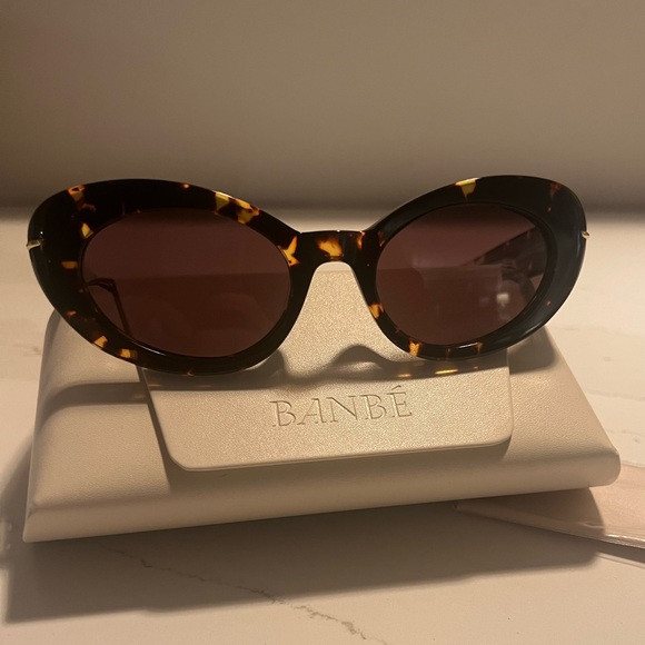 Banbè The Rocha Sunglasses - Picture 1 of 4